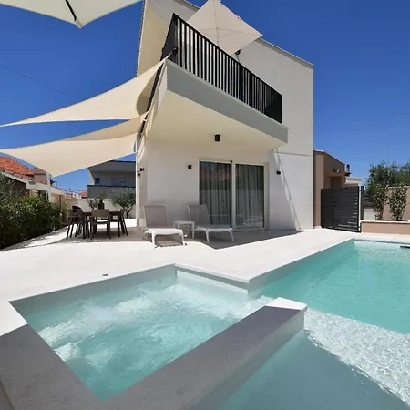 Delilah Mit Privatem Pool Zadar
