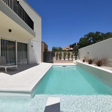 Holiday home Delilah Mit Privatem Pool Zadar