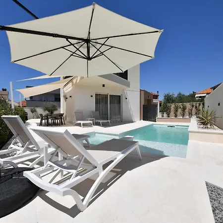 Delilah Mit Privatem Pool Holiday home Zadar