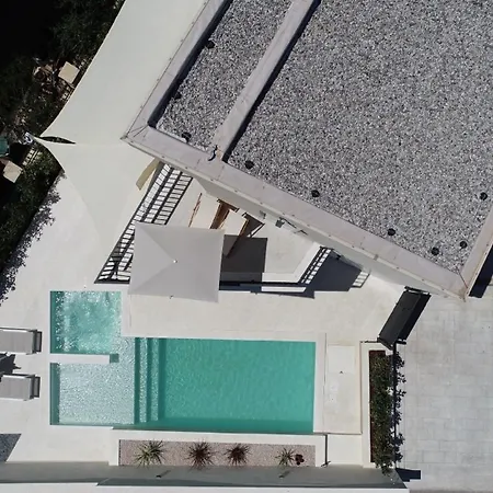 Delilah Mit Privatem Pool *